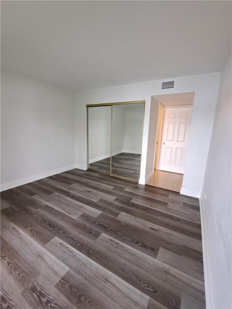 9838 Nob Hill Court - Photo 8
