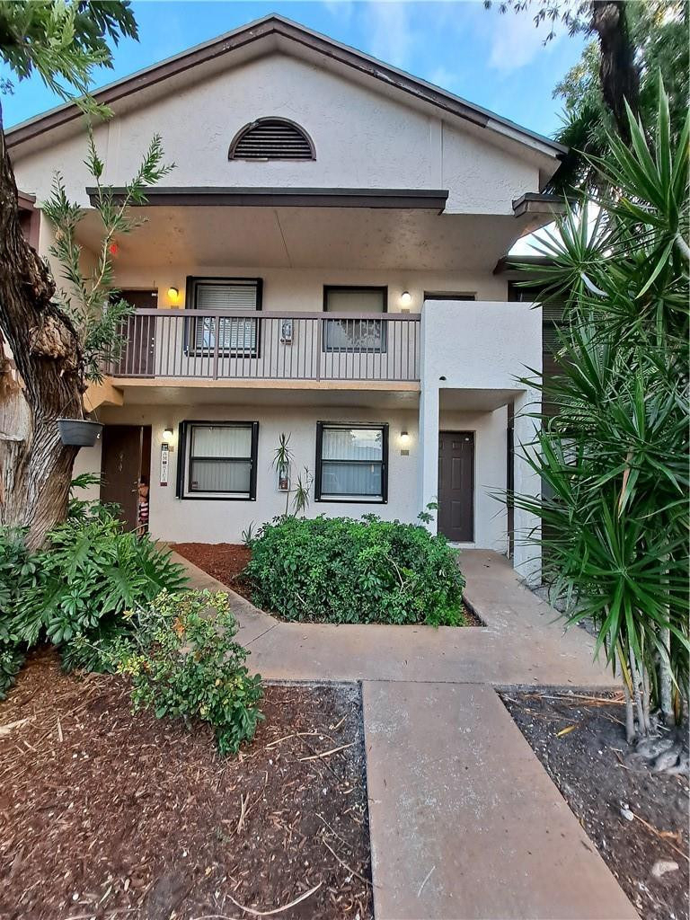 9838 Nob Hill Court - Photo 1