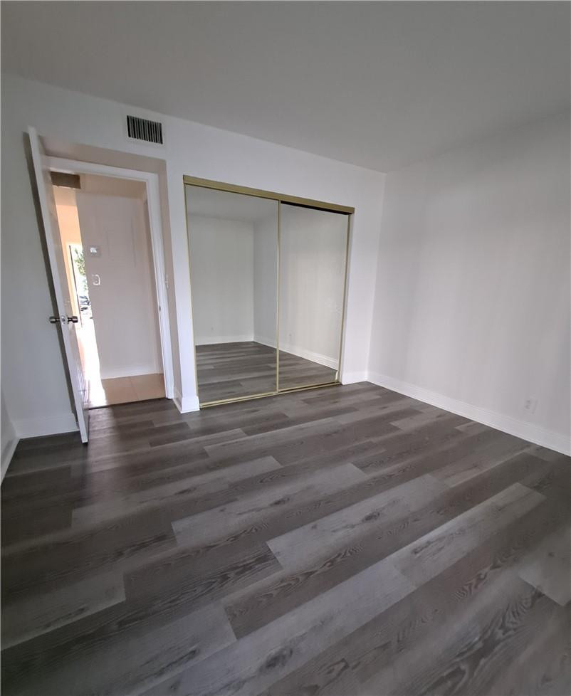 9838 Nob Hill Court - Photo 12