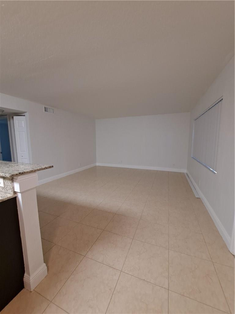 9838 Nob Hill Court - Photo 4