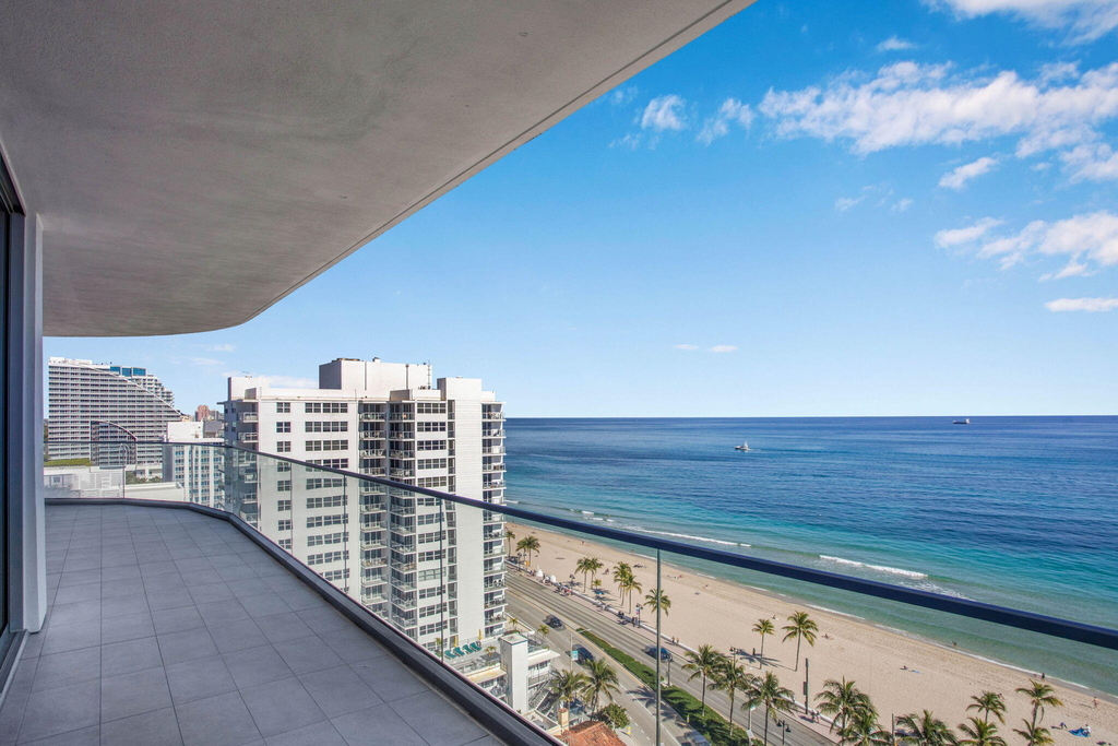 151 N Seabreeze Boulevard - Photo 1