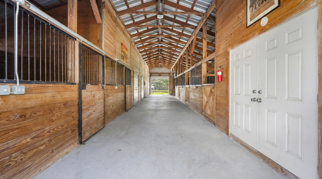 12440 Tangerine Boulevard - Photo 2