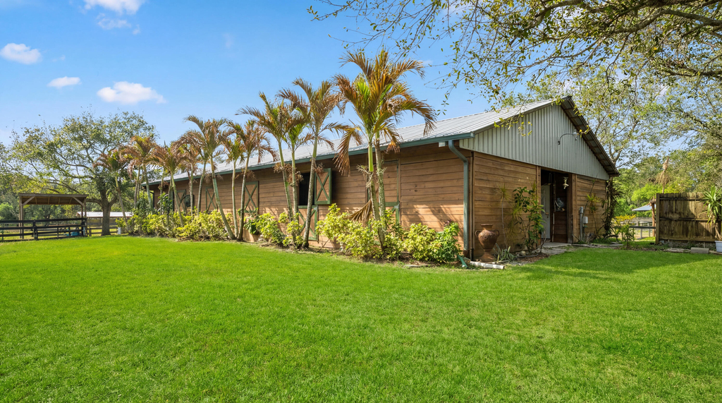 12440 Tangerine Boulevard - Photo 1