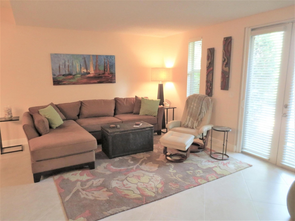 1900 Oceanwalk Lane - Photo 2