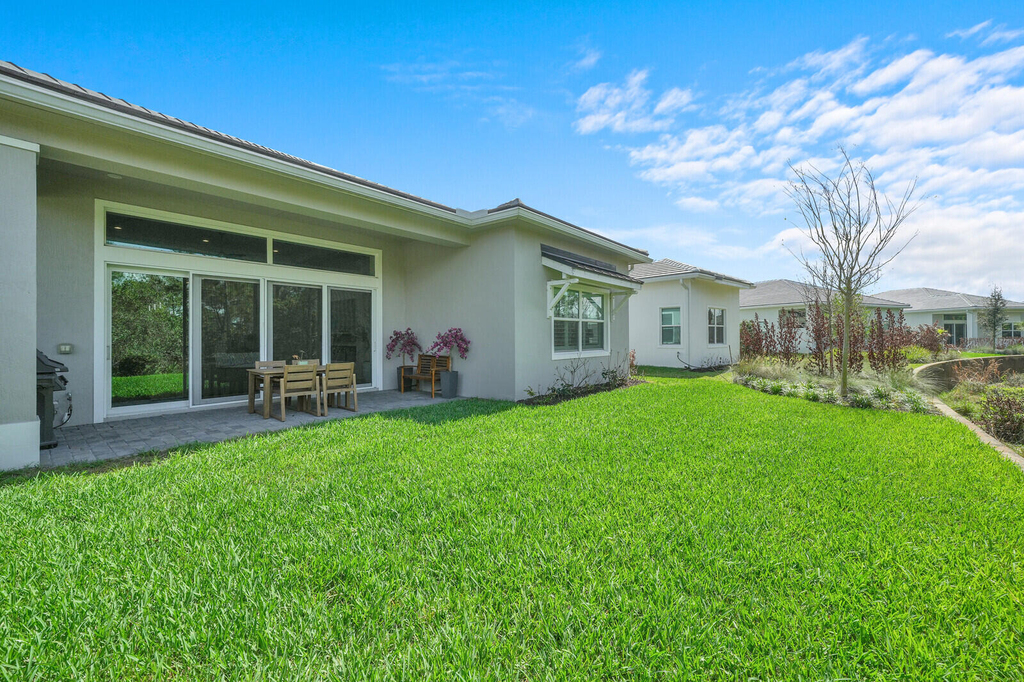 138 Se Palma Street - Photo 36