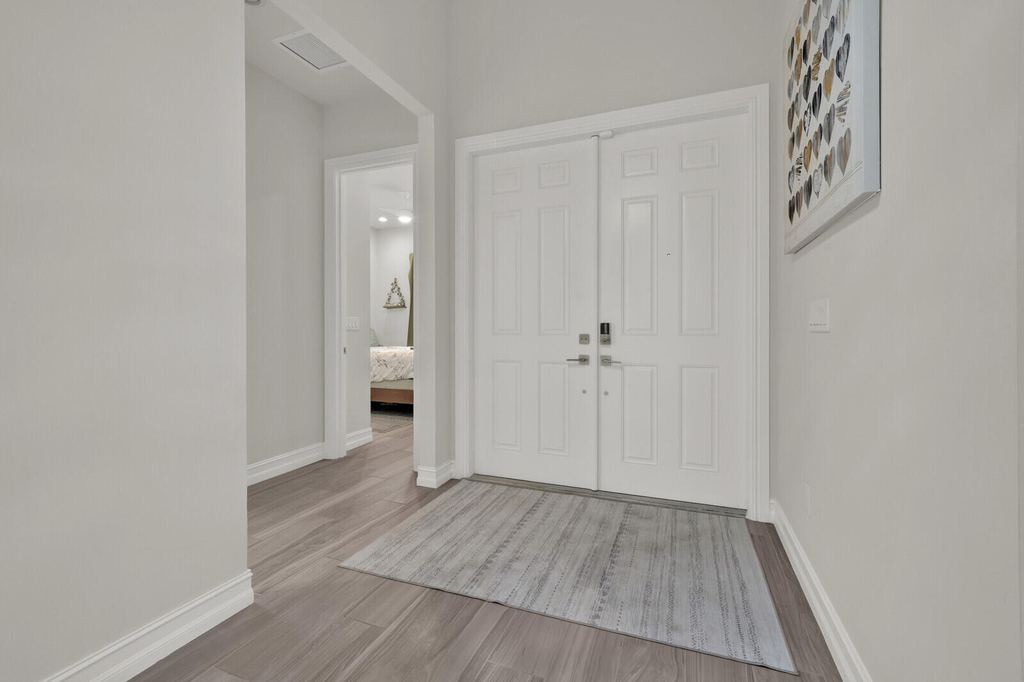 138 Se Palma Street - Photo 2