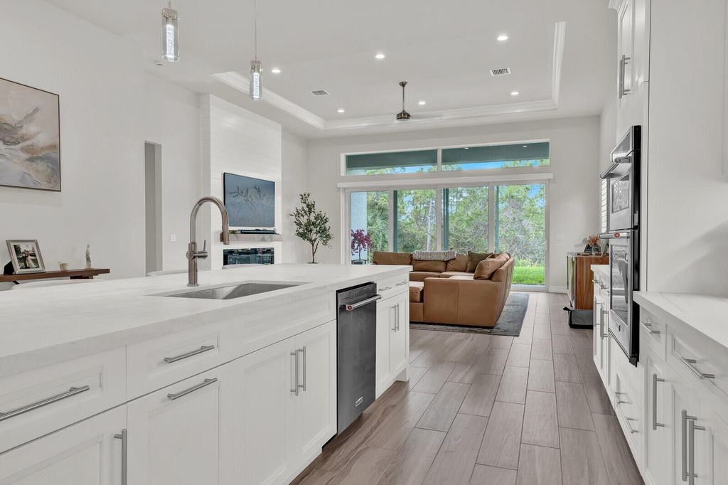 138 Se Palma Street - Photo 8