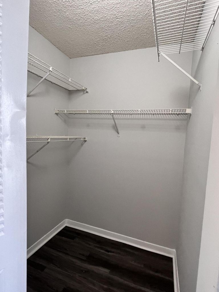 718 Executive Center Drive - Photo 9
