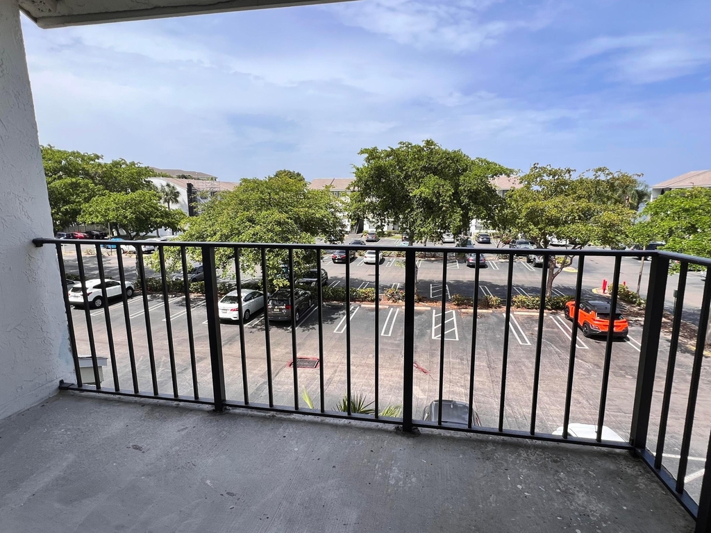 718 Executive Center Drive - Photo 13