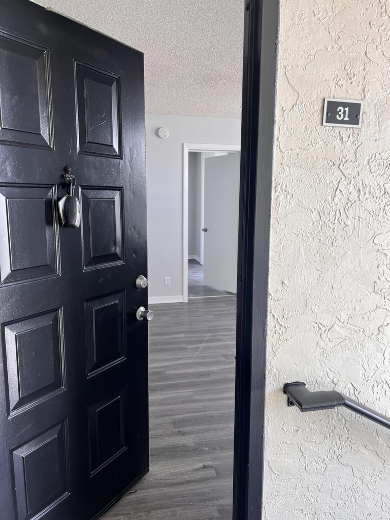718 Executive Center Drive - Photo 4