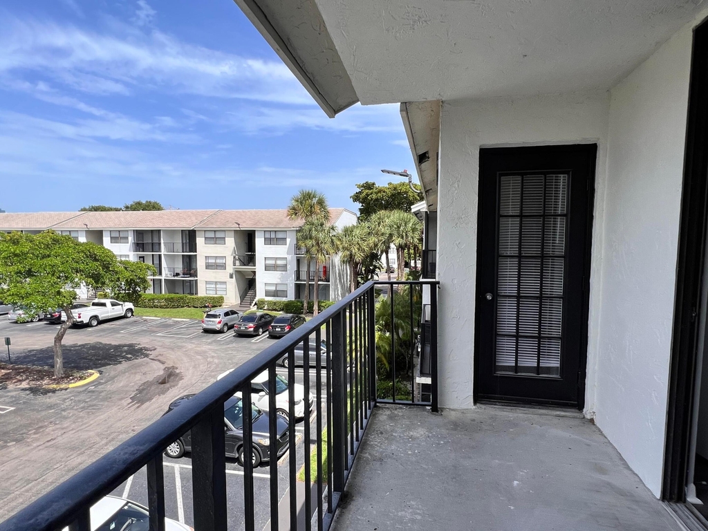 718 Executive Center Drive - Photo 15