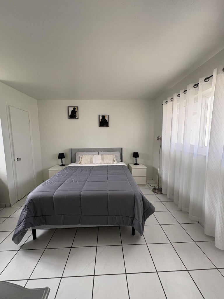 811 Se 16th Street - Photo 1