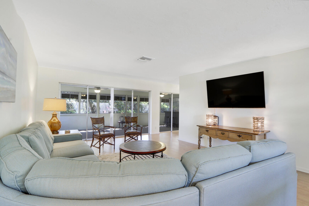 8574 Se Seagrape Way - Photo 8