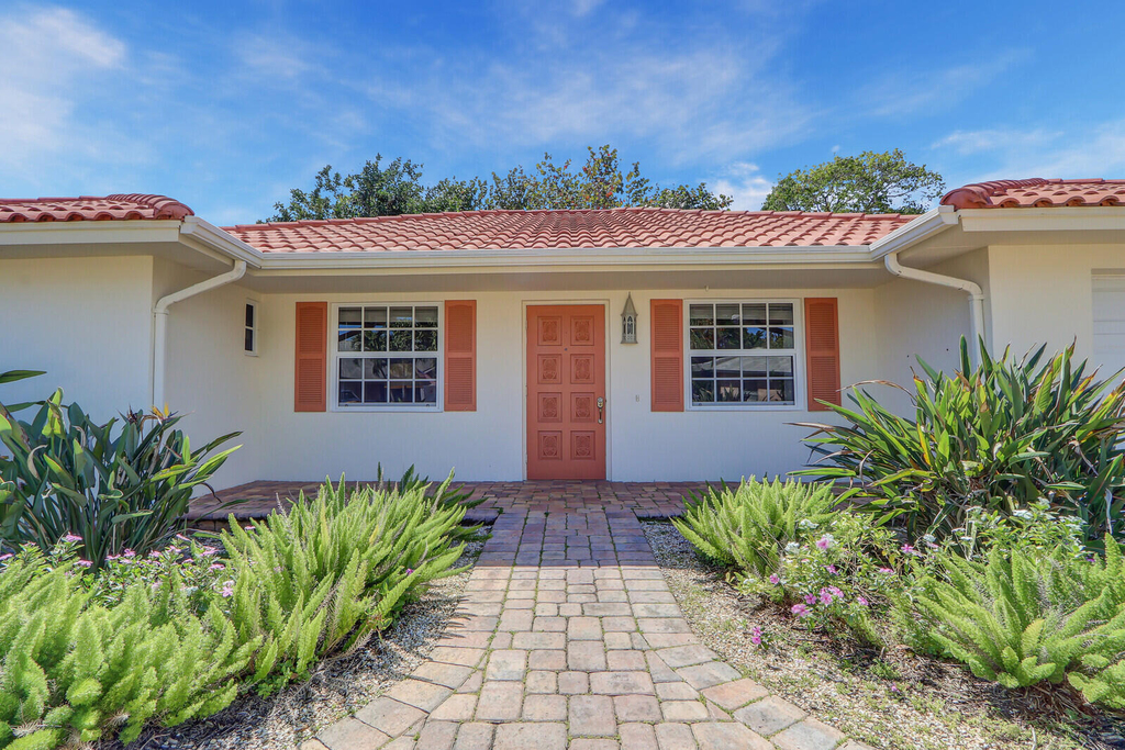 8574 Se Seagrape Way - Photo 4