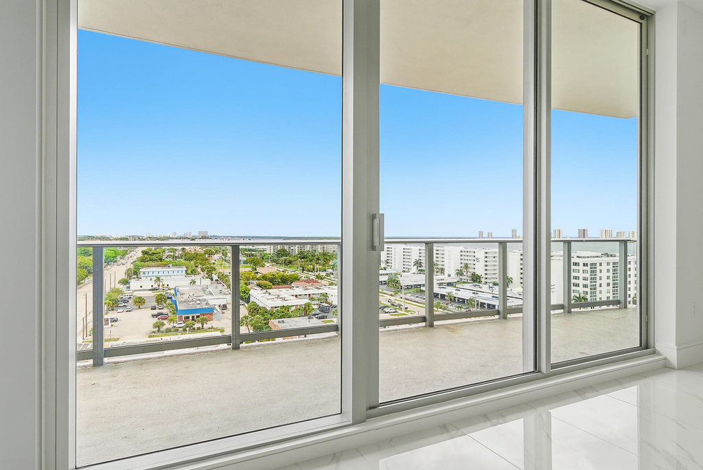 220 Lake Shore Drive - Photo 11