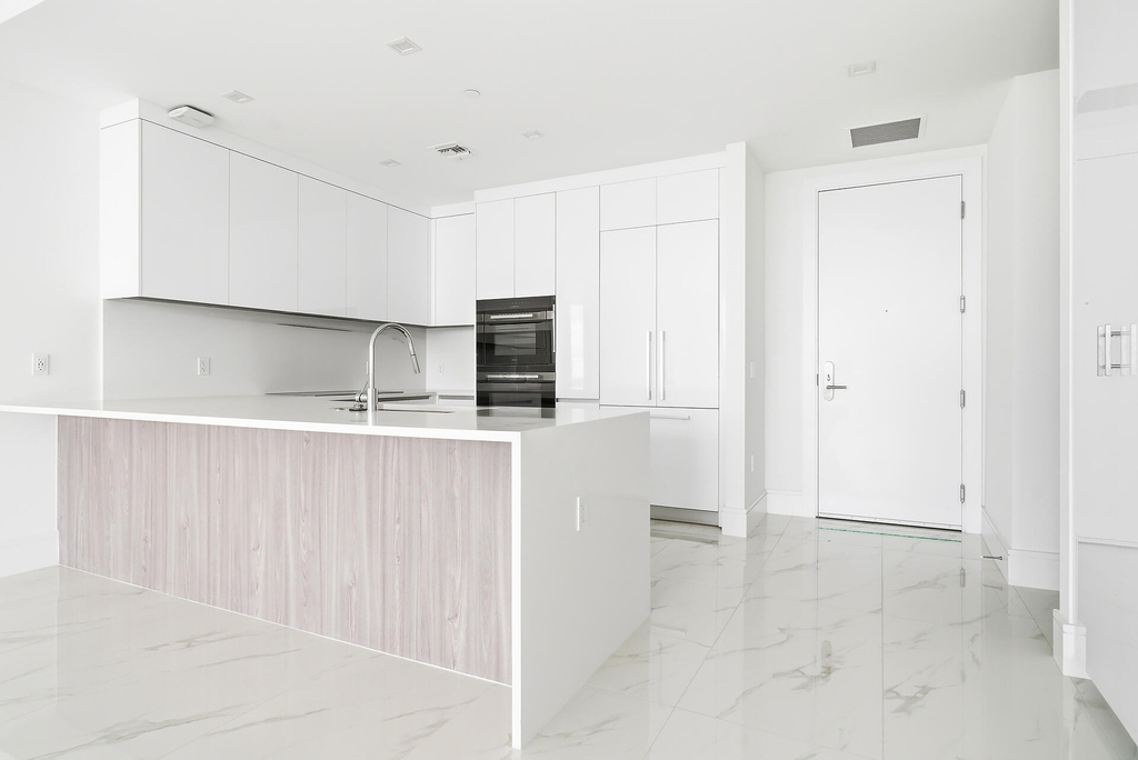 220 Lake Shore Drive - Photo 3