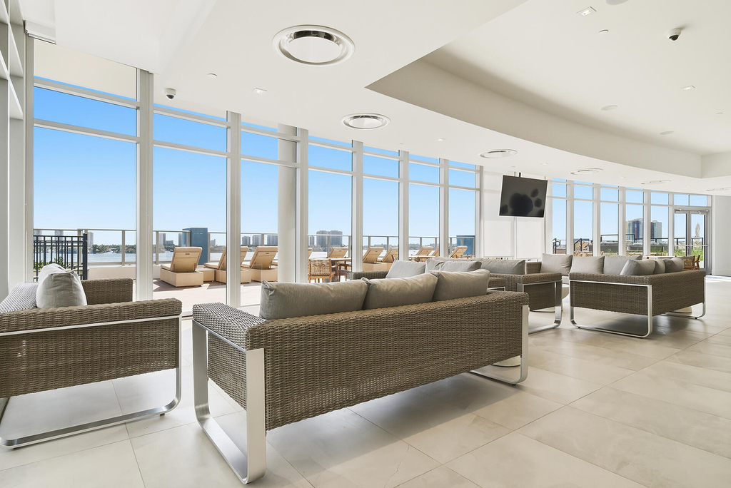 220 Lake Shore Drive - Photo 46