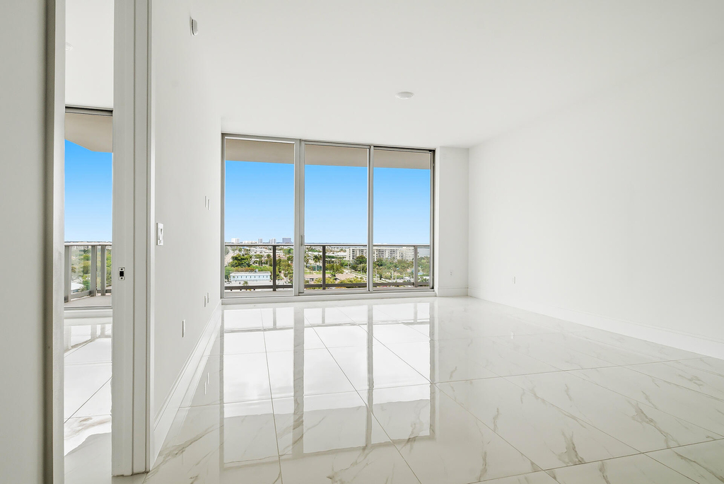 220 Lake Shore Drive - Photo 8