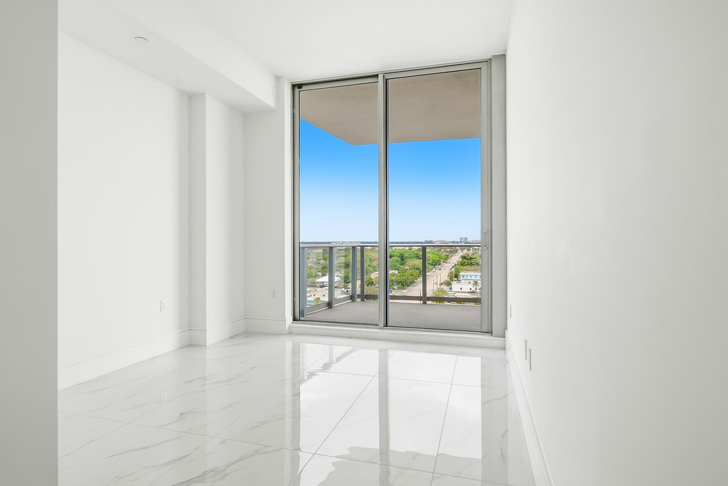 220 Lake Shore Drive - Photo 21