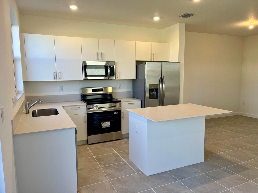 2776 Se 26th Avenue - Photo 9