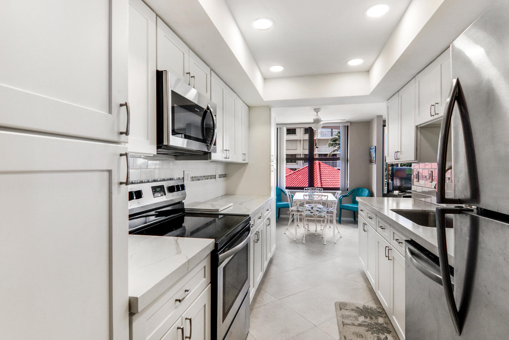 5480 N Ocean Drive - Photo 2