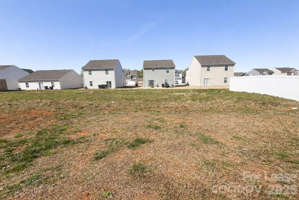 1408 Nia Road - Photo 31