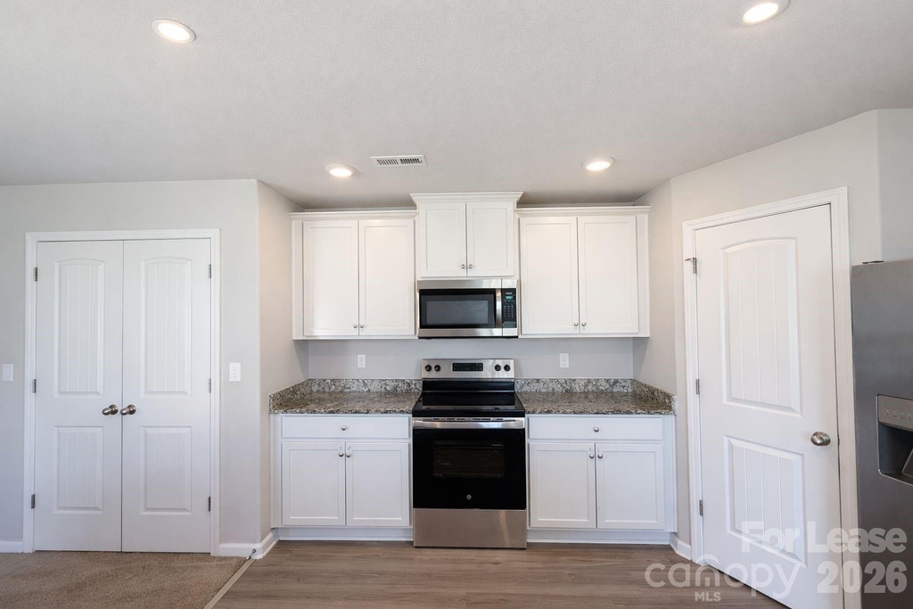1408 Nia Road - Photo 7