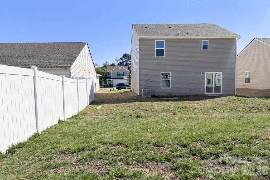 1408 Nia Road - Photo 33