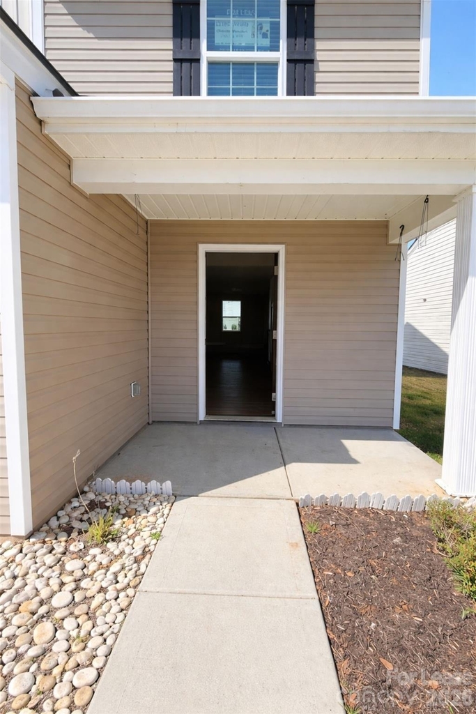 1408 Nia Road - Photo 2