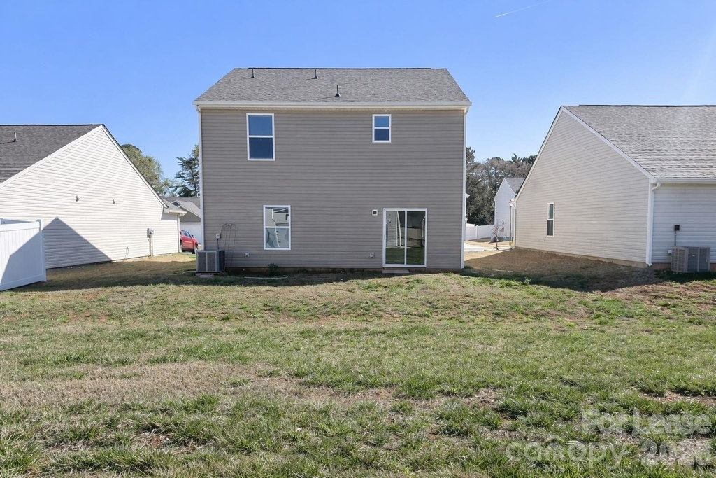 1408 Nia Road - Photo 32