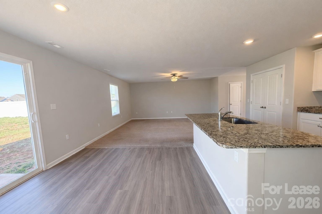 1408 Nia Road - Photo 5