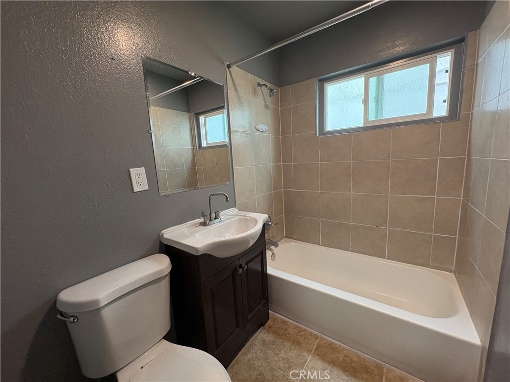 1905 W Myrtle Street - Photo 6