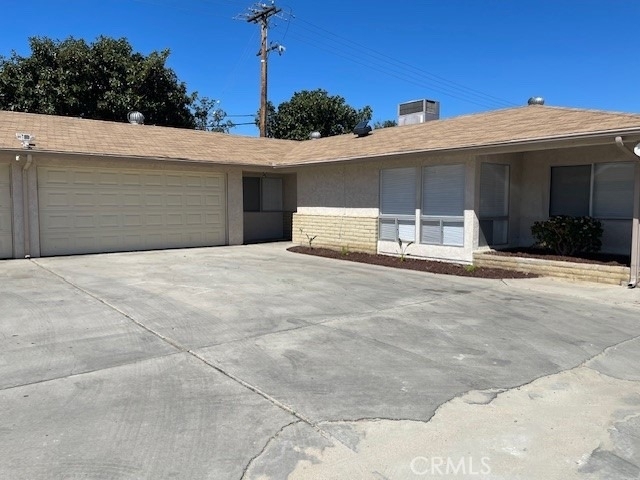 876 W Whittier Avenue - Photo 0