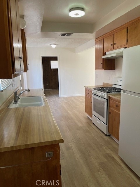 876 W Whittier Avenue - Photo 9