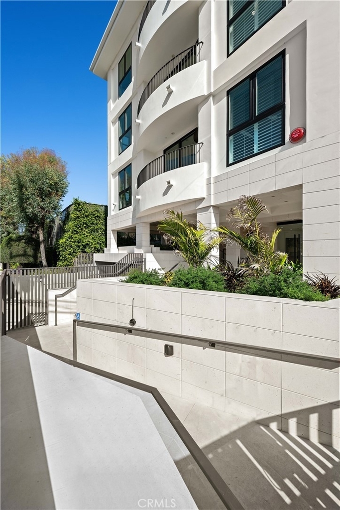 4214 Fulton Avenue - Photo 1