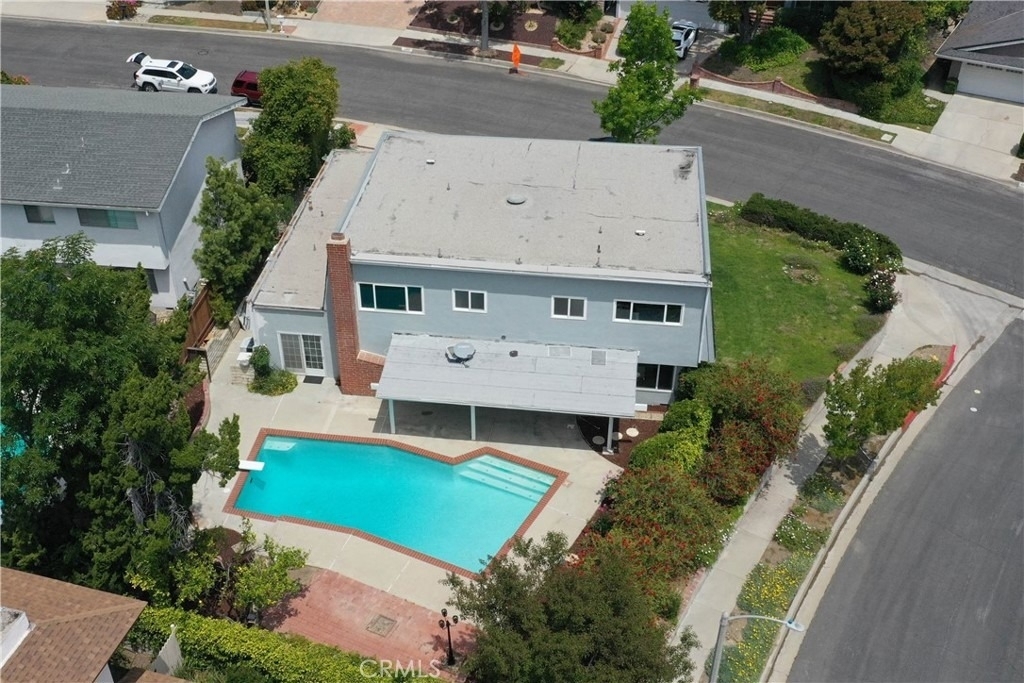 24510 Welby - Photo 32