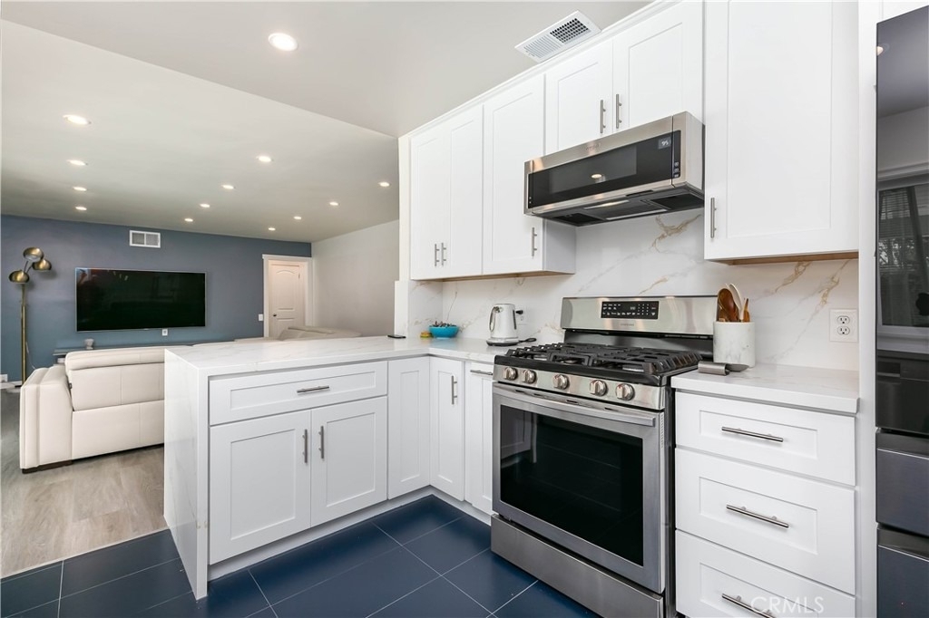 24510 Welby - Photo 8