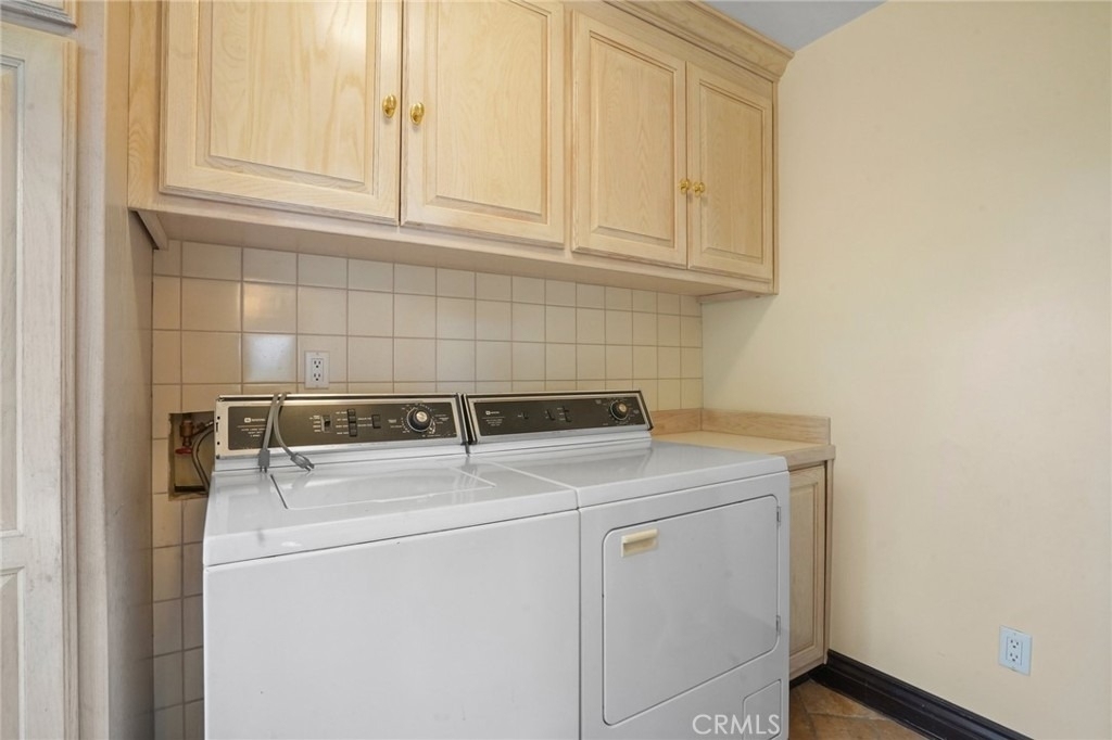 12281 Woodley Avenue - Photo 21