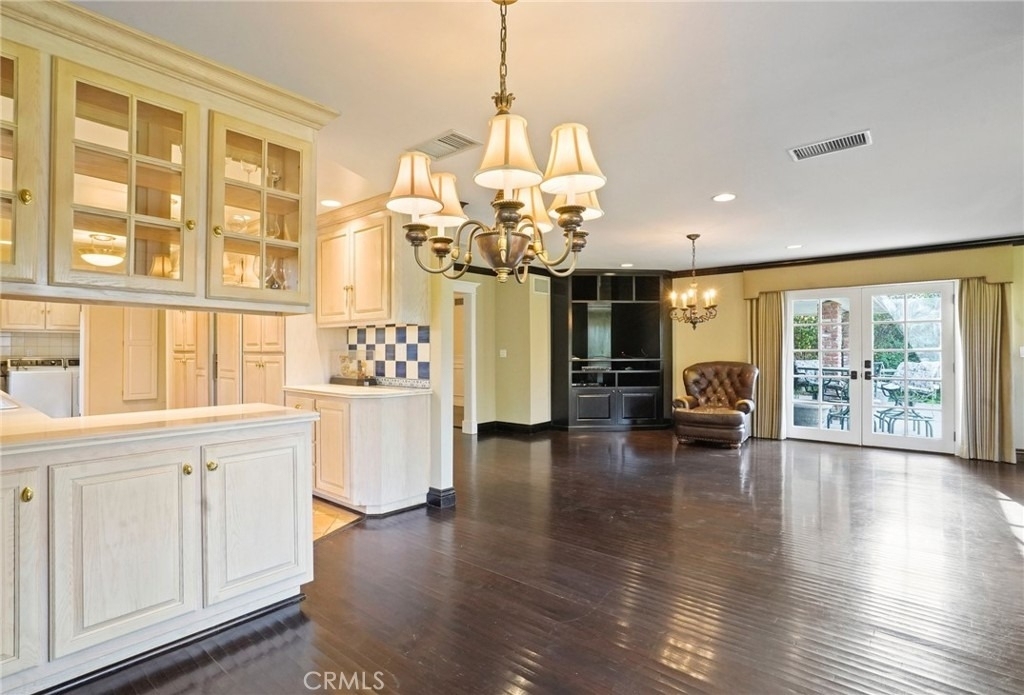 12281 Woodley Avenue - Photo 15