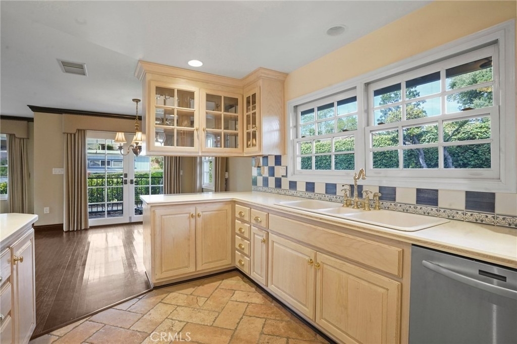 12281 Woodley Avenue - Photo 20