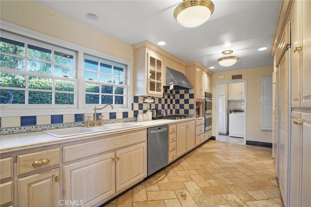 12281 Woodley Avenue - Photo 16