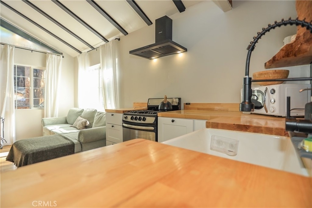 325 Hilltop Lane - Photo 9