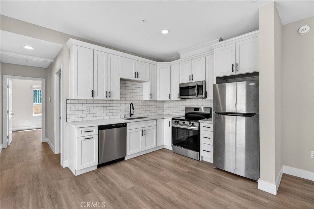 8412 Burnet Avenue - Photo 6