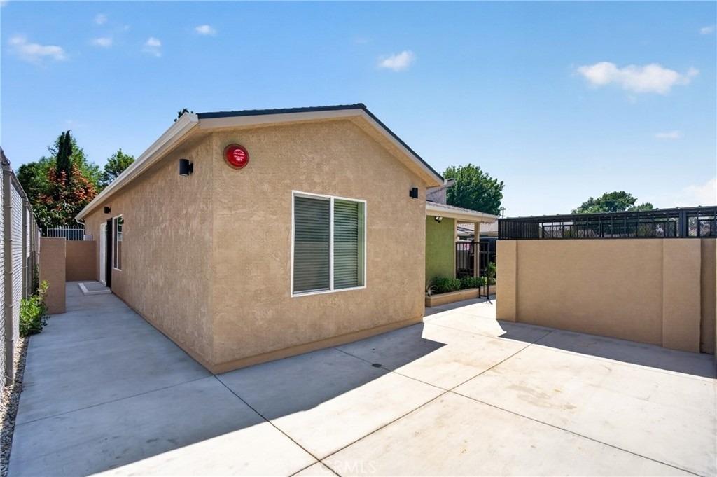 8412 Burnet Avenue - Photo 17