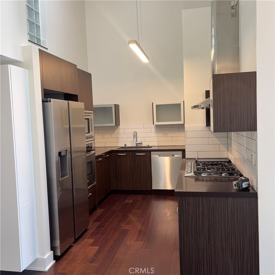 600 S Ridgeley - Photo 2