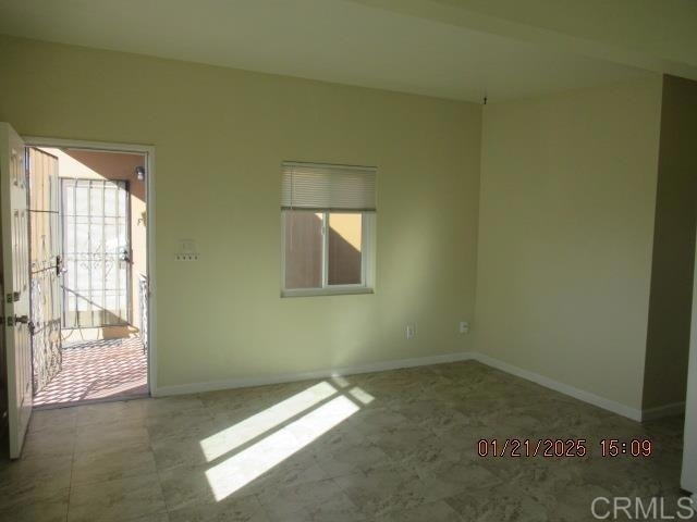 580 Glover Avenue - Photo 3