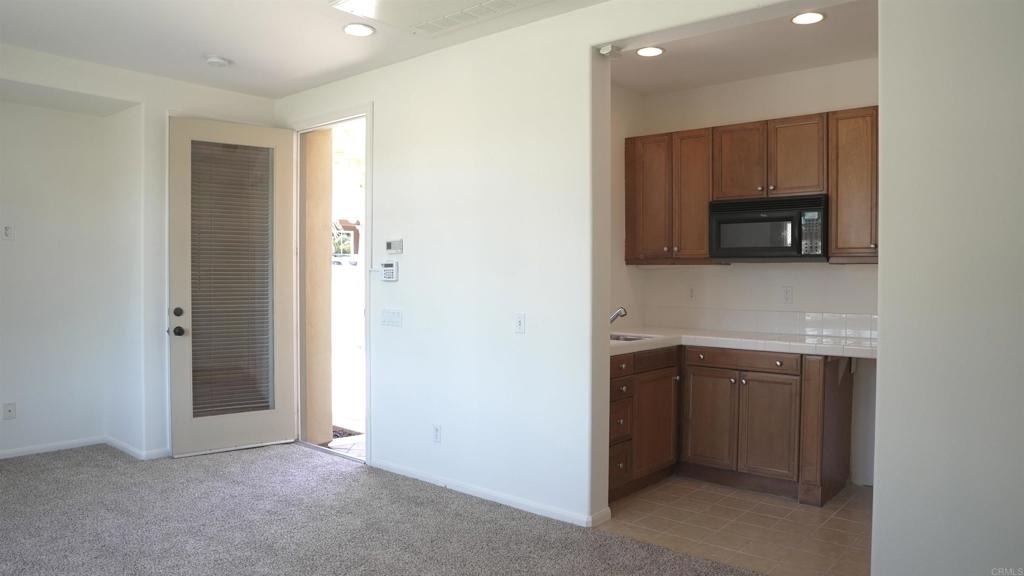 1050 White Alder Avenue - Photo 8