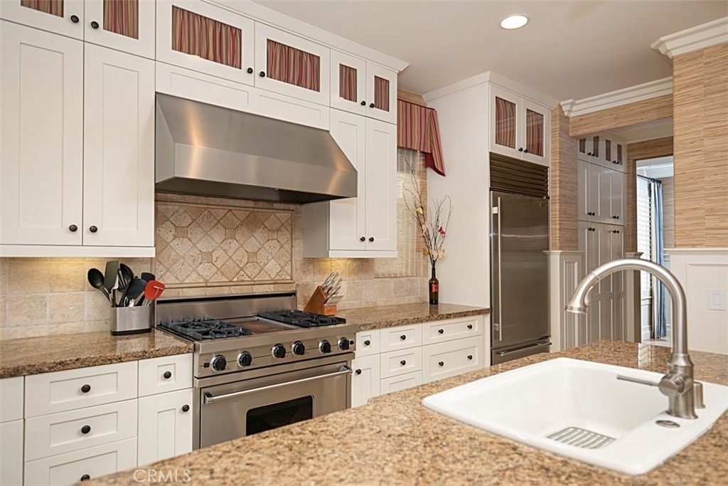 208 E Balboa Boulevard - Photo 18