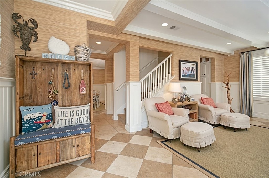 208 E Balboa Boulevard - Photo 3