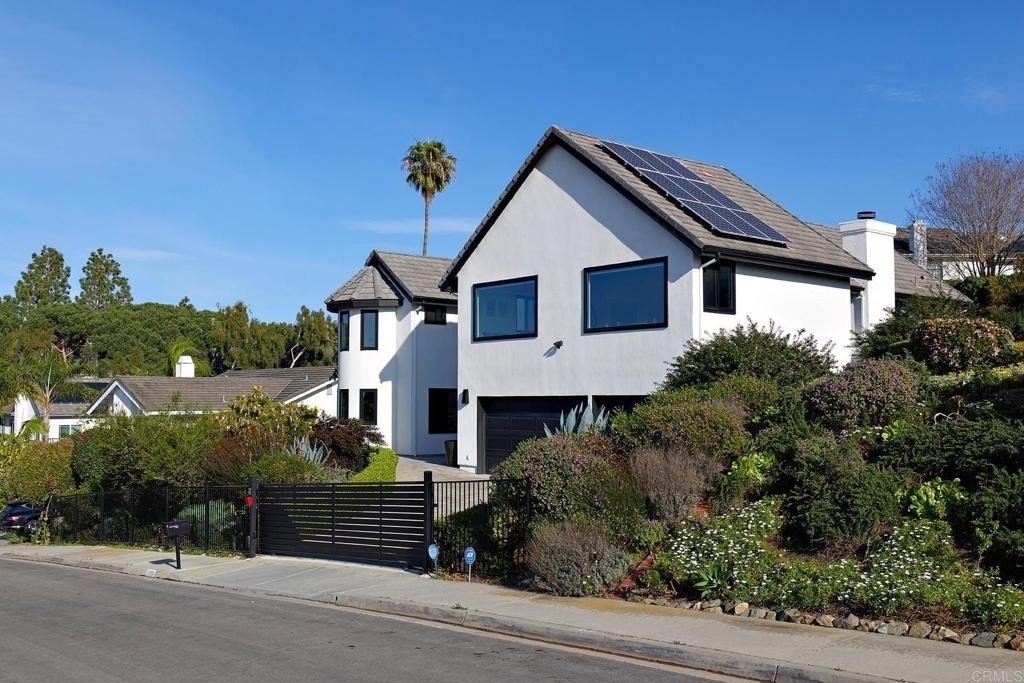 2739 Argonauta Street - Photo 0